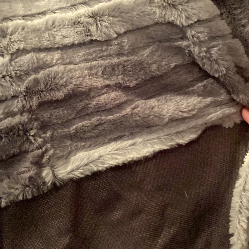 Poncho - Picture 2 of 2